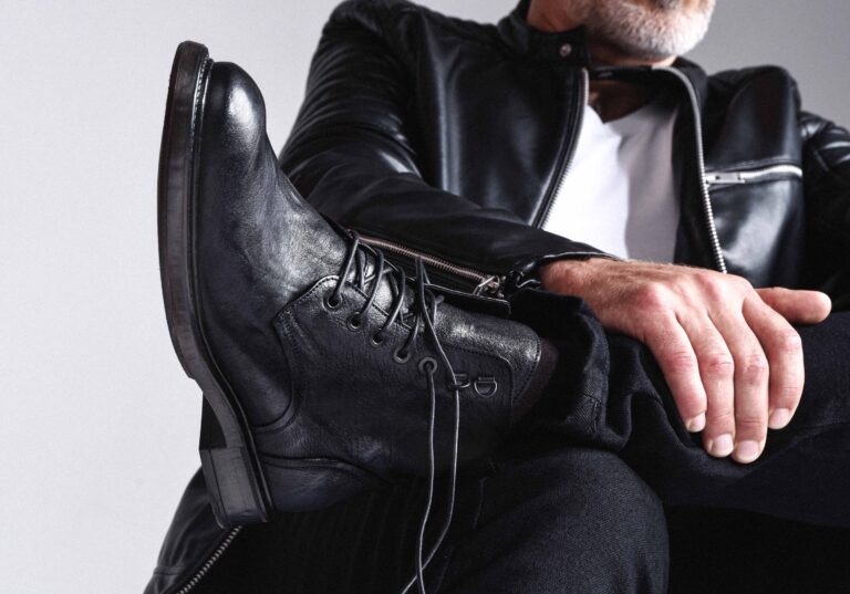 Dlaczego warto inwestować w buty ze skóry naturalnej? 5 powodów, które robią różnicę Dlaczego warto inwestować w buty ze skóry naturalnej? 5 powodów, które robią różnicę